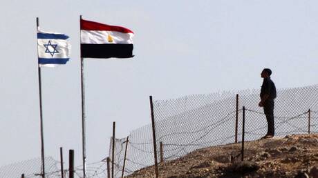 الإعلام العبري: عدد كبير من الإسرائيليين يتوجهون نحو سيناء 