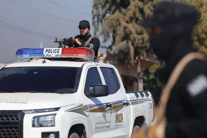 سوريا.. توقيف عنصر أمن مشتبه في قتله 4 أشخاص بريف السويداء