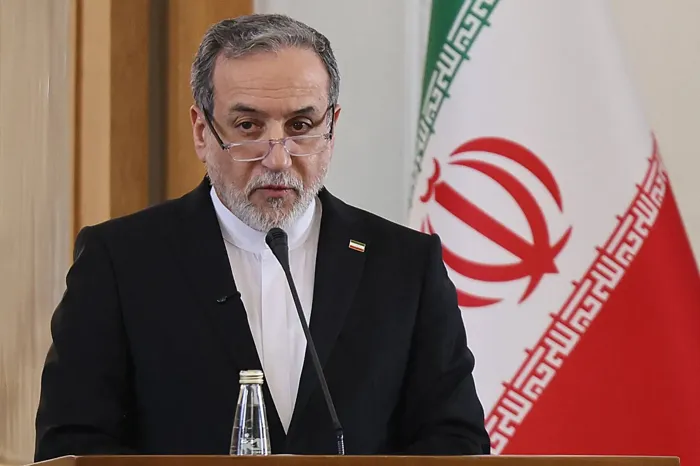 محادثات أمريكية إيرانية تنطلق اليوم في سلطنة عُمان