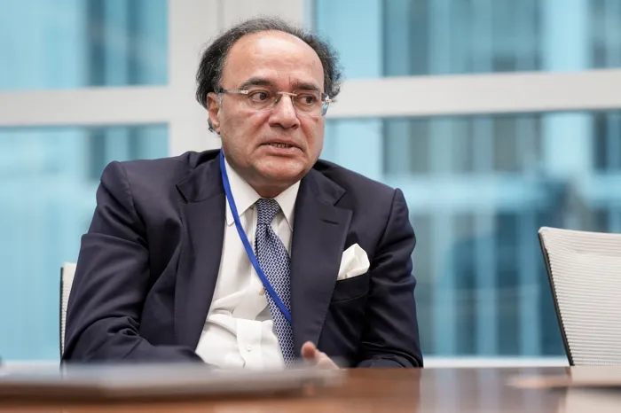 وزير المالية الباكستاني: إصدار أول سندات مقومة باليوان الصيني خلال أيام