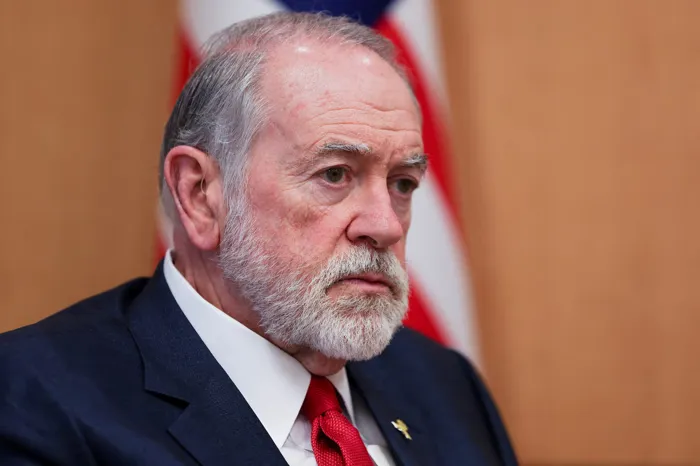 هاكابي: لم نتخذ قرارا نهائيا بضرب إيران.. وترامب يفضل الدبلوماسية