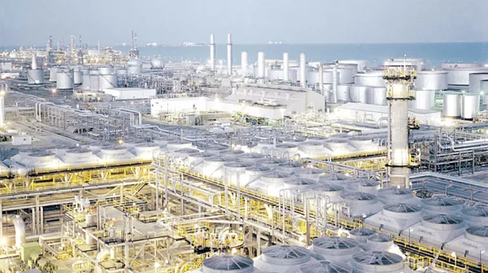 إغلاق مصفاة تابعة لأرامكو السعودية بعد استهدافها بمسيرة