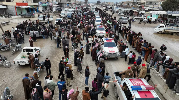 الجيش السوري يعلن استسلام 64 عنصرا من "قسد" في مدينة المنصورة