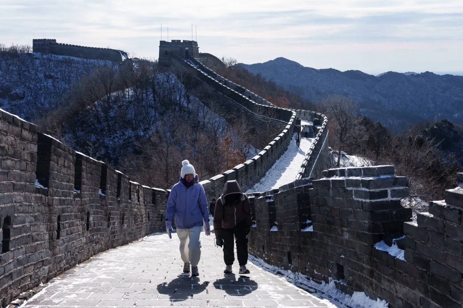 الصين توسّع خيارات الاستثمار... وتضغط لتعزيز صناعة الرقائق