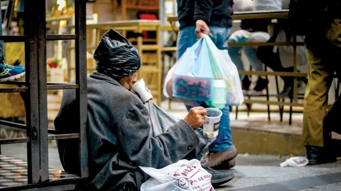 جوع وضغوط مالية.. الصدمة الاقتصادية تضرب فقراء الحرب في إسرائيل