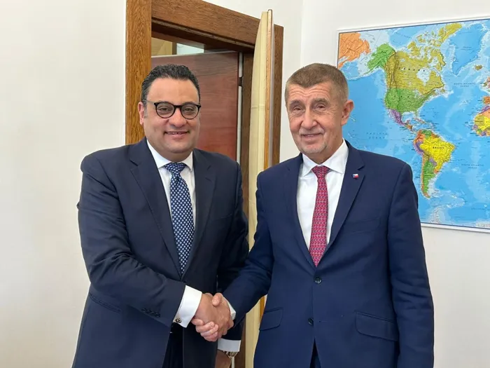 رئيس وزراء التشيك يشيد بمكانة مصر الإقليمية ويبحث تعزيز التعاون الثنائي