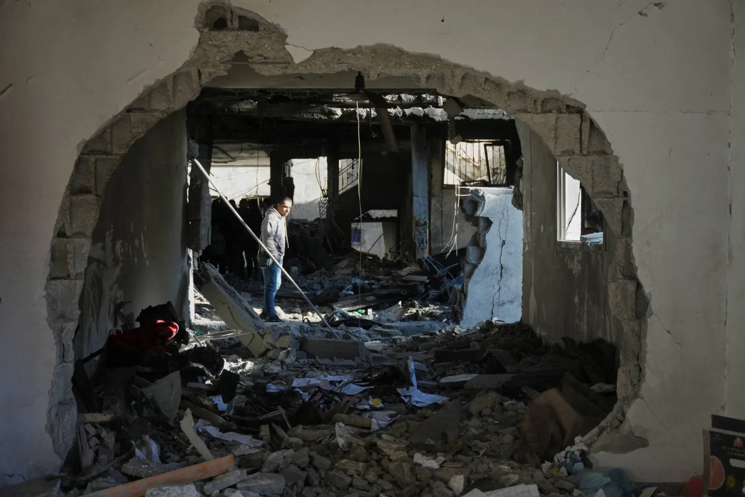 «لجنة إدارة غزة»... انطلاق «حذر»