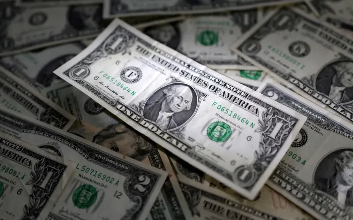 الدولار يرتفع قبيل نشر بيانات تضخم أمريكية