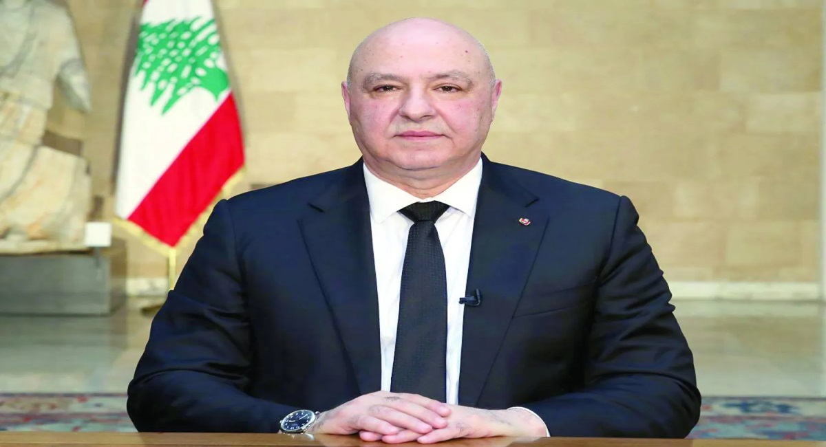 استعرض مع قائد الجيش الأوضاع الأمنية بالجنوب في ضوء استمرار الاعتداءات الإسرائيلية