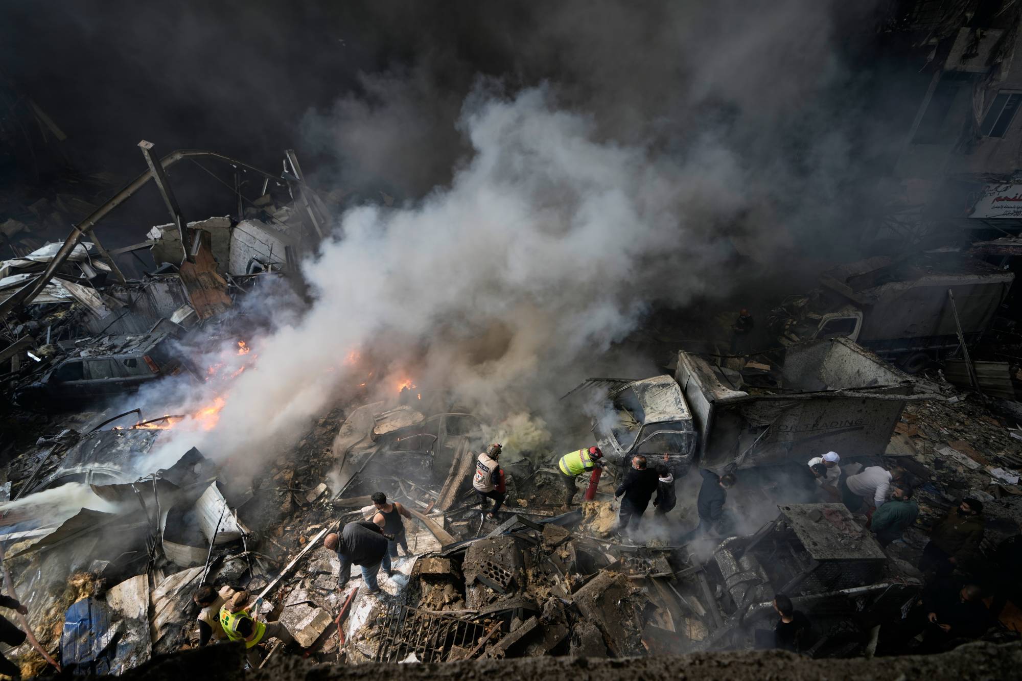 نحو 100 هدف... الجيش الإسرائيلي يُنفذ أكبر حملة قصف على لبنان منذ بدء الحرب