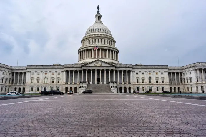 مجلس الشيوخ الأمريكي يتوصل إلى اتفاق بشأن إنهاء الإغلاق الحكومي
