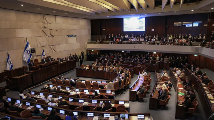 45.3 مليار دولار.. الكنيست يقر موازنة 2026 بإنفاق دفاعي قياسي