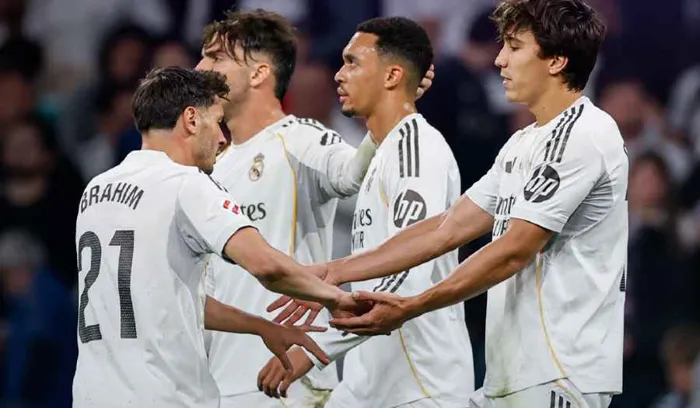 ريال مدريد يفوز على أوفييدو بثنائية في الدوري الإسباني