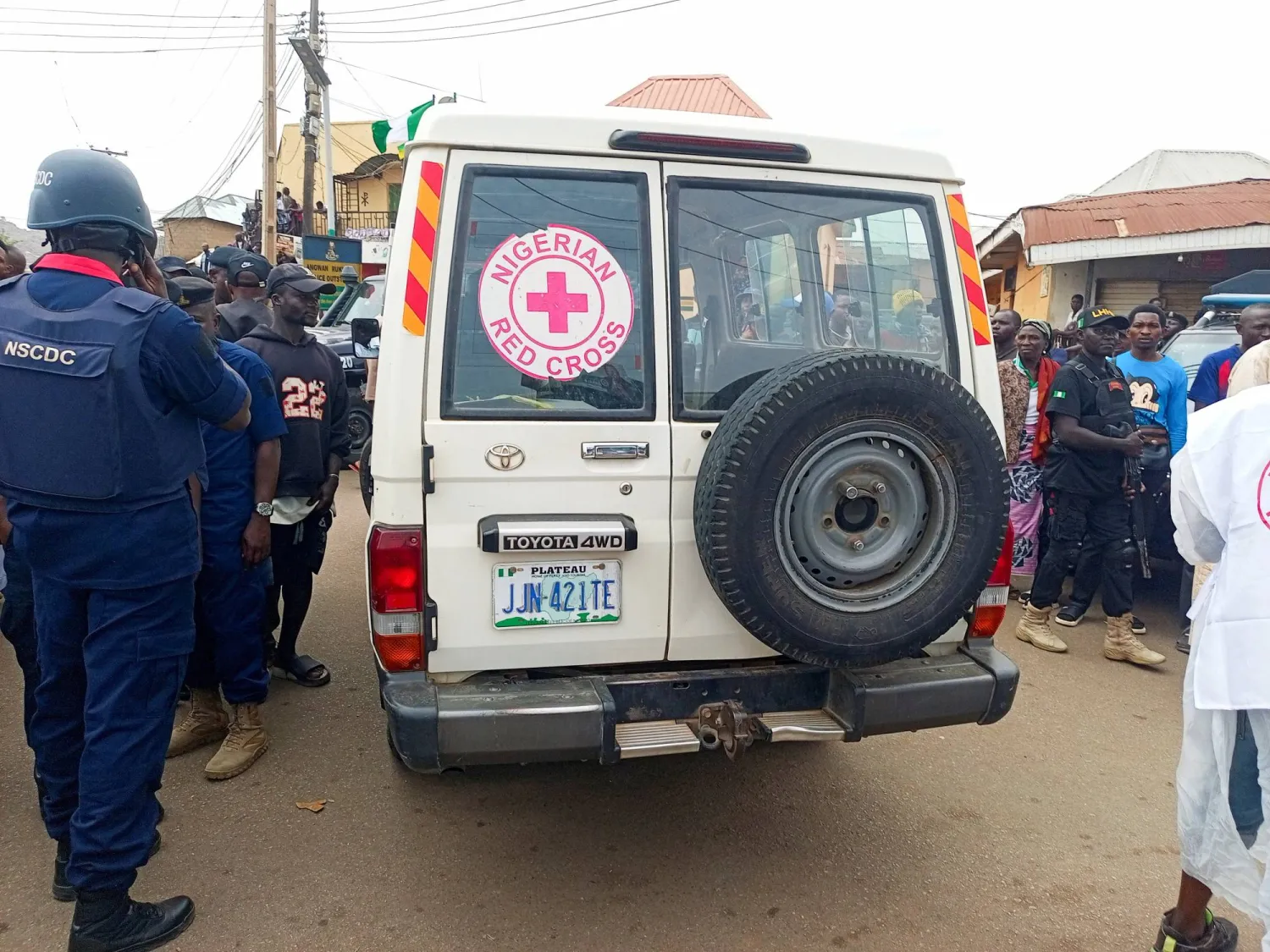 مقتل 17 شخصاً في هجوم لمسلحين على قرية في وسط نيجيريا