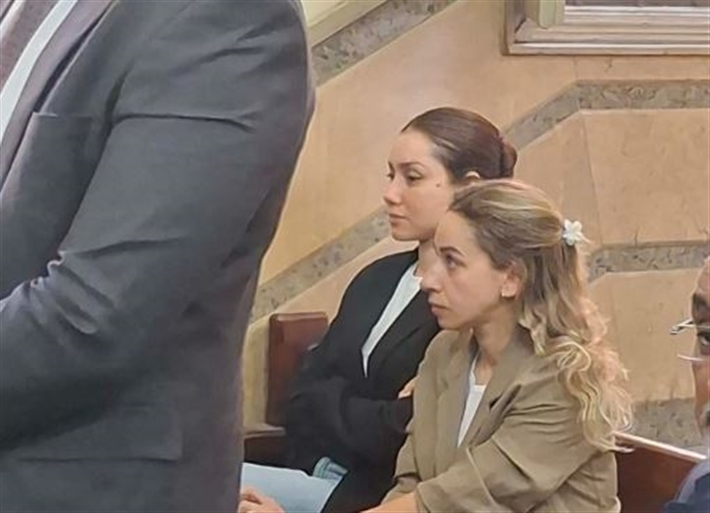 الظهور الأول لجيهان الشماشرجي في محاكمتها بتهمة السرقة بالإكراه