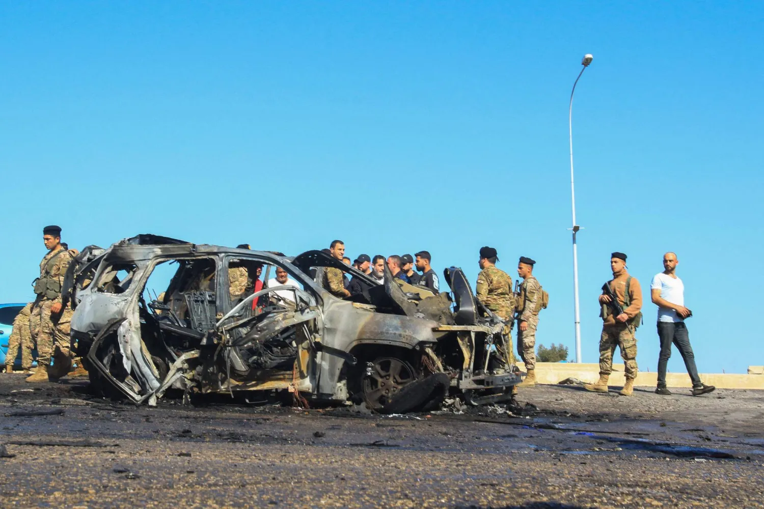 قتيل بضربة إسرائيلية على سيارة في صيدا بجنوب لبنان