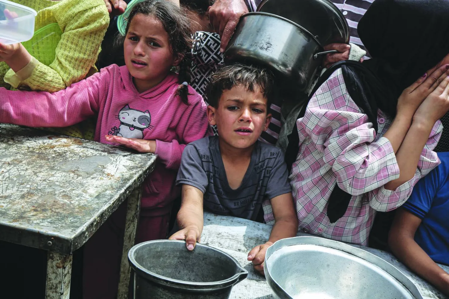 مقترح هدنة جديدة في غزة وإسرائيل تضغط للتهجير