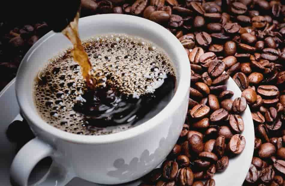 أسعار حبوب القهوة عند أعلى مستوياتها منذ 27 عامًا