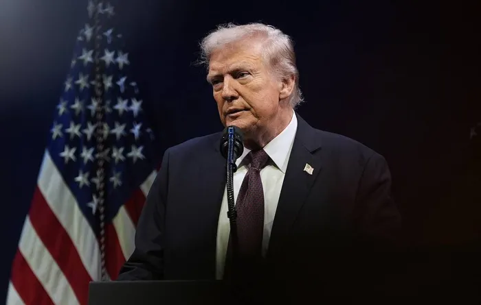 ترامب: سنحصل على الغبار النووي من إيران