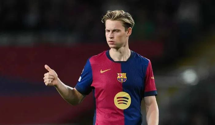 دي يونج يقترب من تجديد عقده مع برشلونة