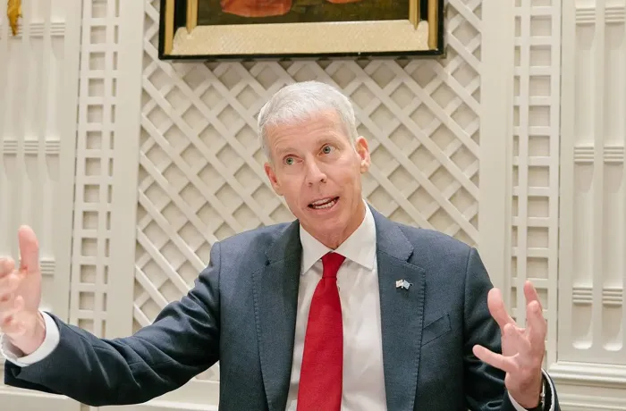 وزير الطاقة الأمريكي: مبيعات نفط فنزويلا ستدر 5 مليارات دولار خلال أشهر