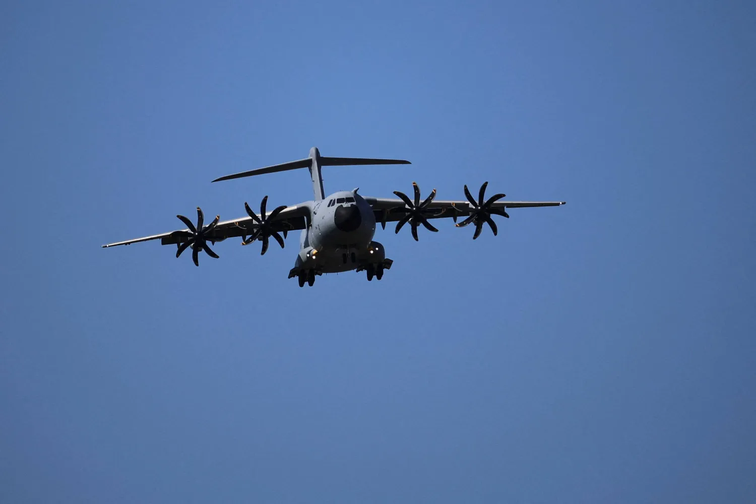 بعد هجوم على قاعدة بريطانية... فرنسا ترسل أنظمة مضادة للمسيرات إلى قبرص