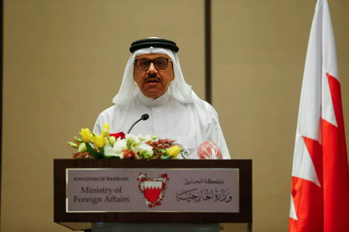 البحرين تتهم الحرس الثوري الإيراني وحزب الله بتهديد استقرار الخليج