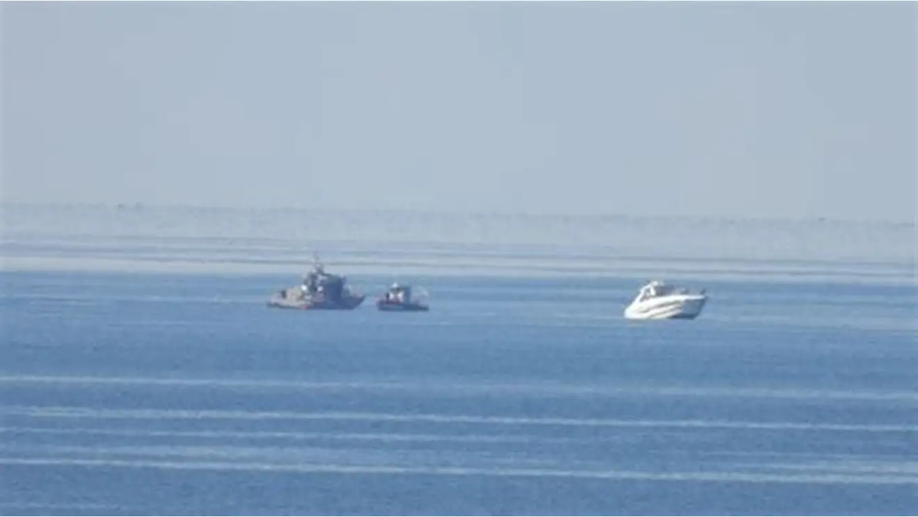 طهران تعلن إعادة إغلاق مضيق هرمز