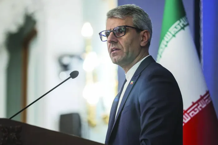 إيران: متوقع إجراء المحادثات النووية مع أمريكا في عُمان الأحد