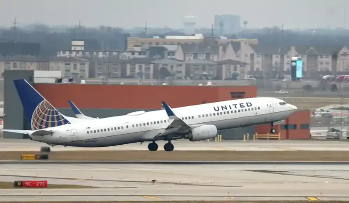 عطل في محرك طائرة أمريكية يجبرها للعودة لواشنطن